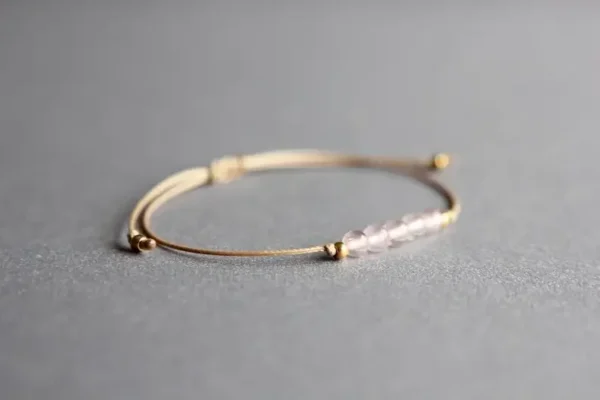 Bracelet minimaliste ajustable quartz rose - Image 2