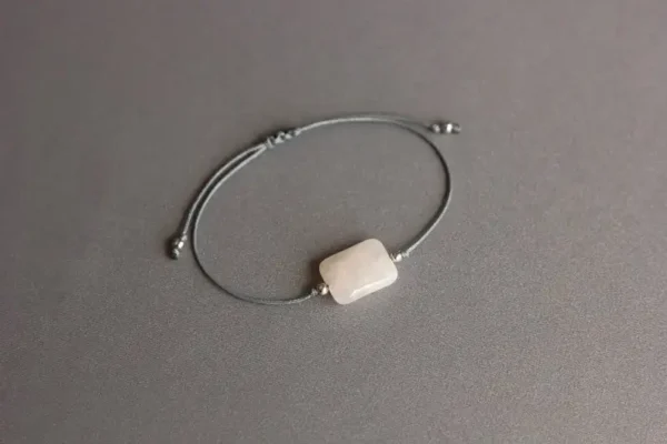 Bracelet élégant minimaliste en quartz rose - Image 2